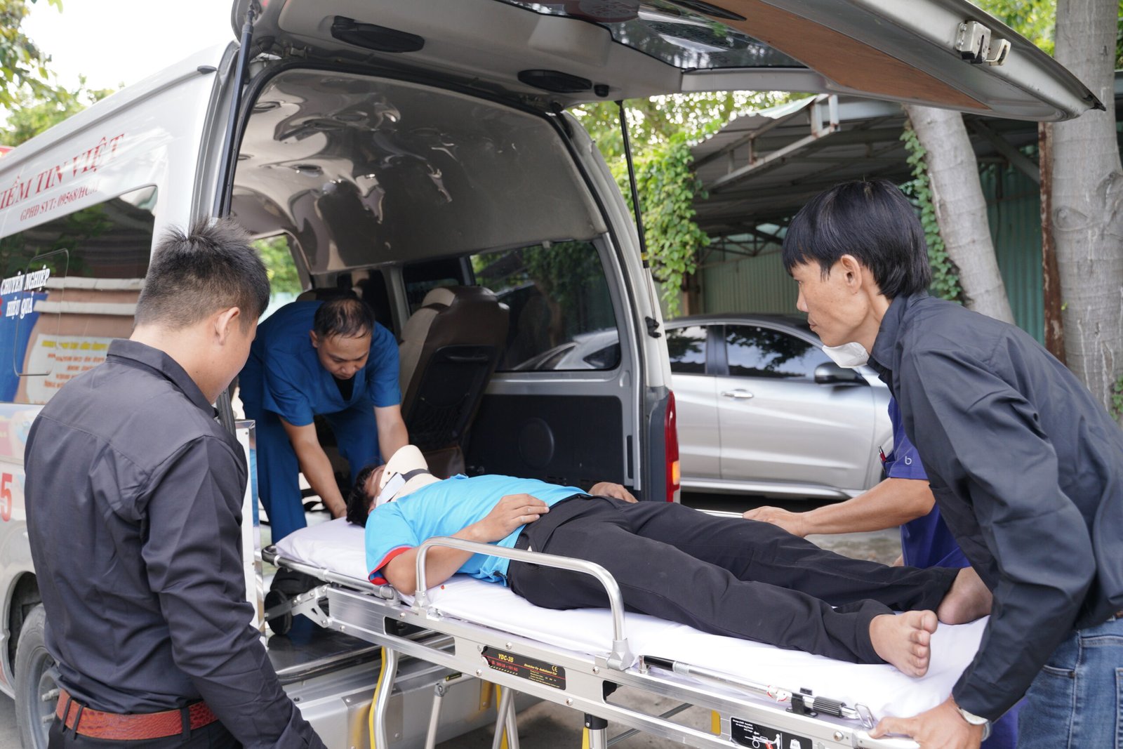 Dịch Vụ Thuê Xe Cứu Thương Đi Tỉnh, Chuyển Viện An Toàn -